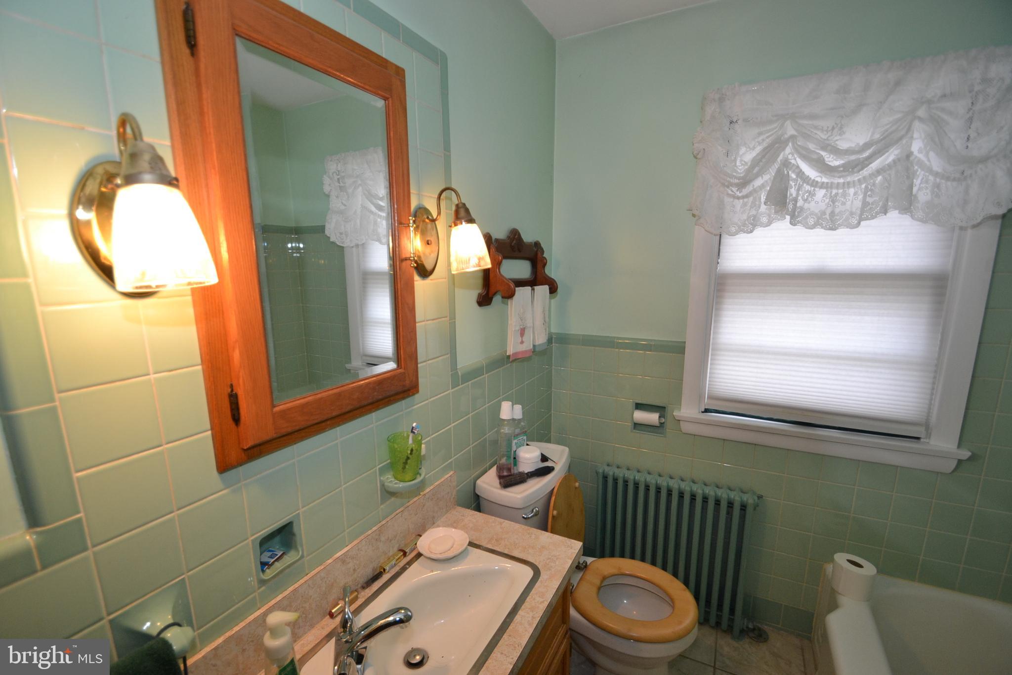 818 Linden Road Hershey, PA 17033 - Photo 13 of 28 Gallery Image 13