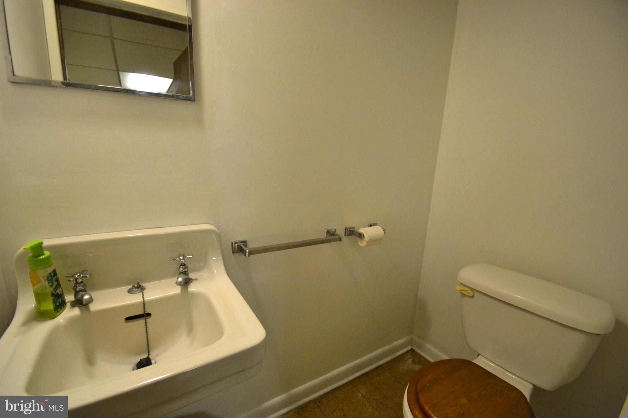 818 Linden Road Hershey, PA 17033 - Photo 23 of 28 Gallery Image 23