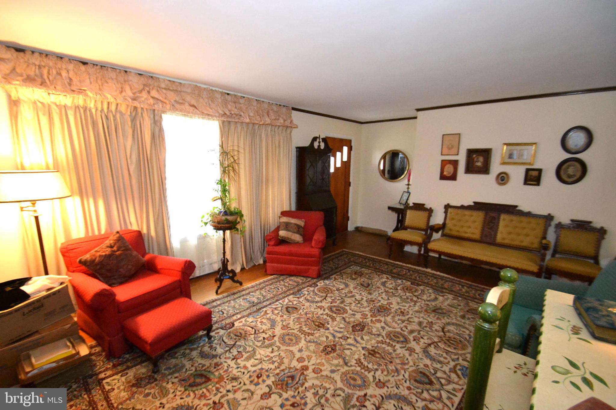 818 Linden Road Hershey, PA 17033 - Photo 5 of 28 Gallery Image 5
