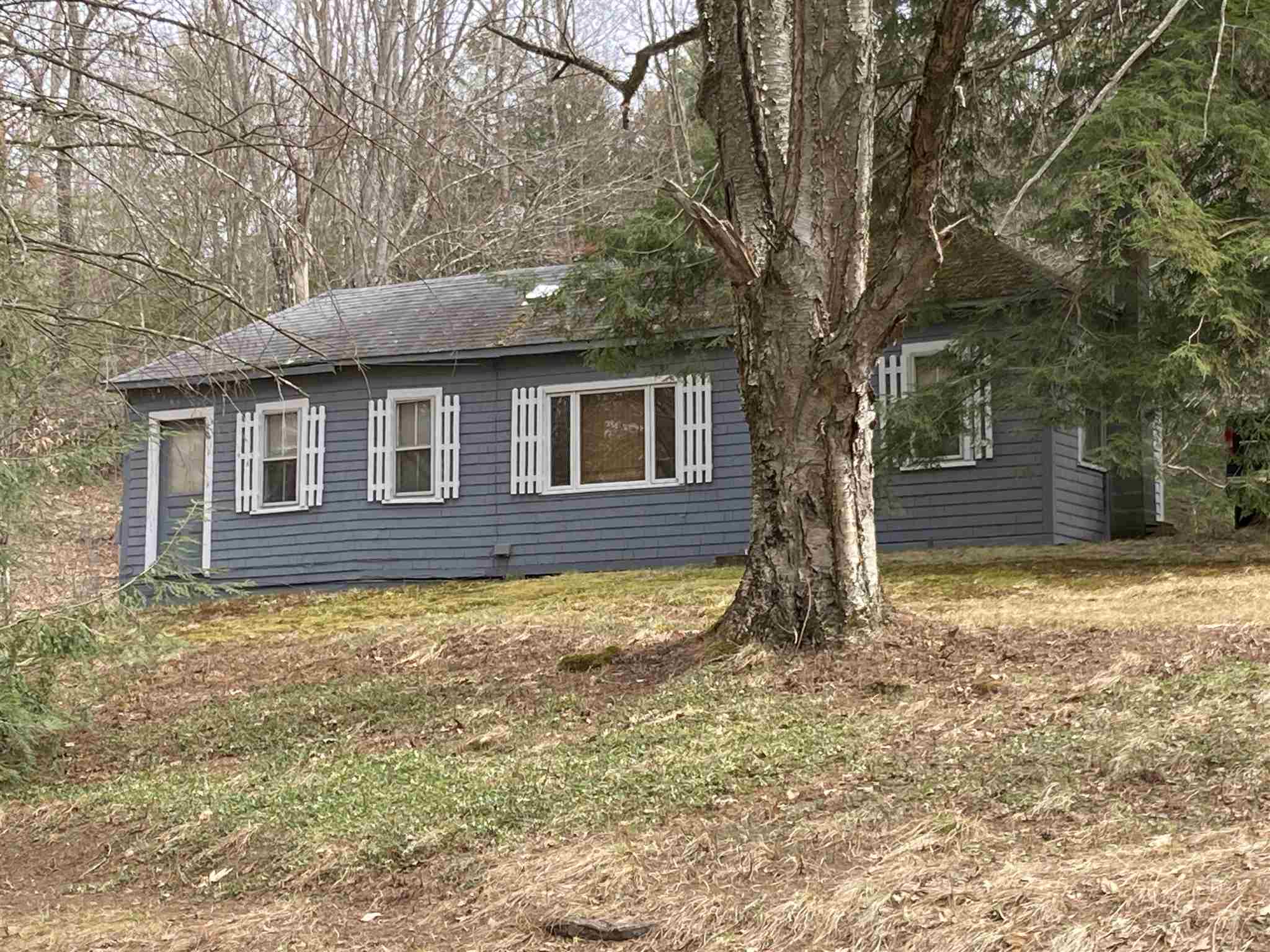 5 Hooper Road Walpole, NH 03608 - Photo 2 of 8