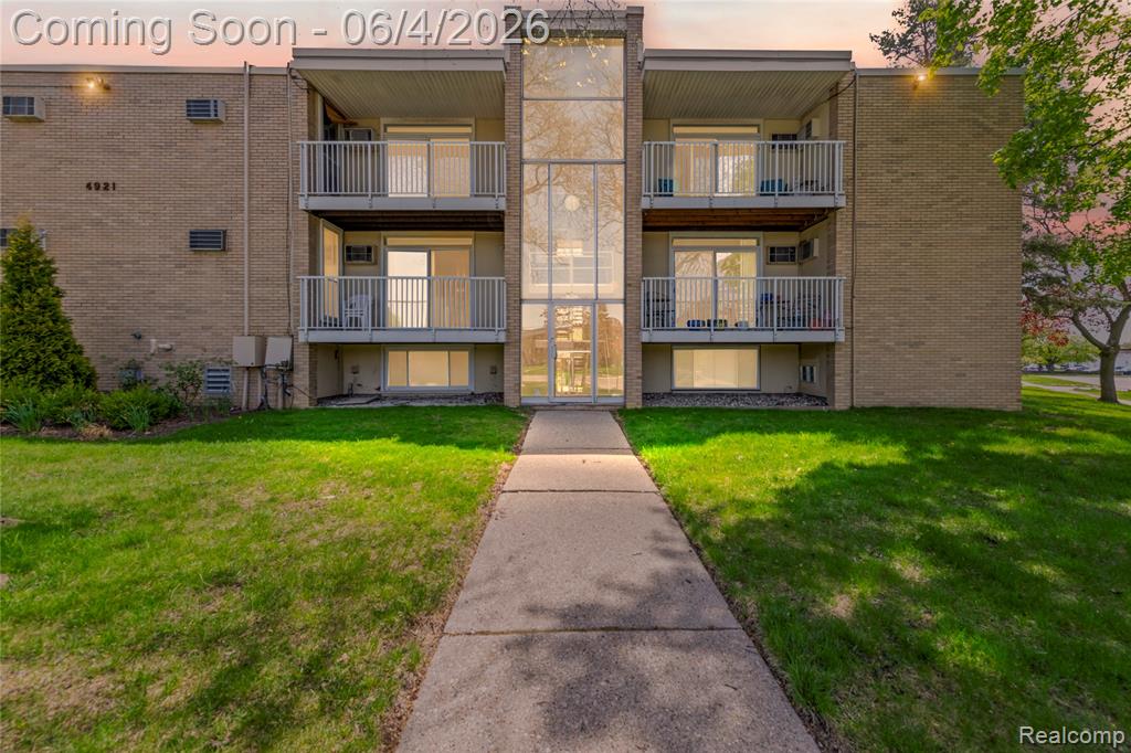 4921 Crooks Road, Unit N10 Royal Oak, MI 48073 - Photo 2 of 16