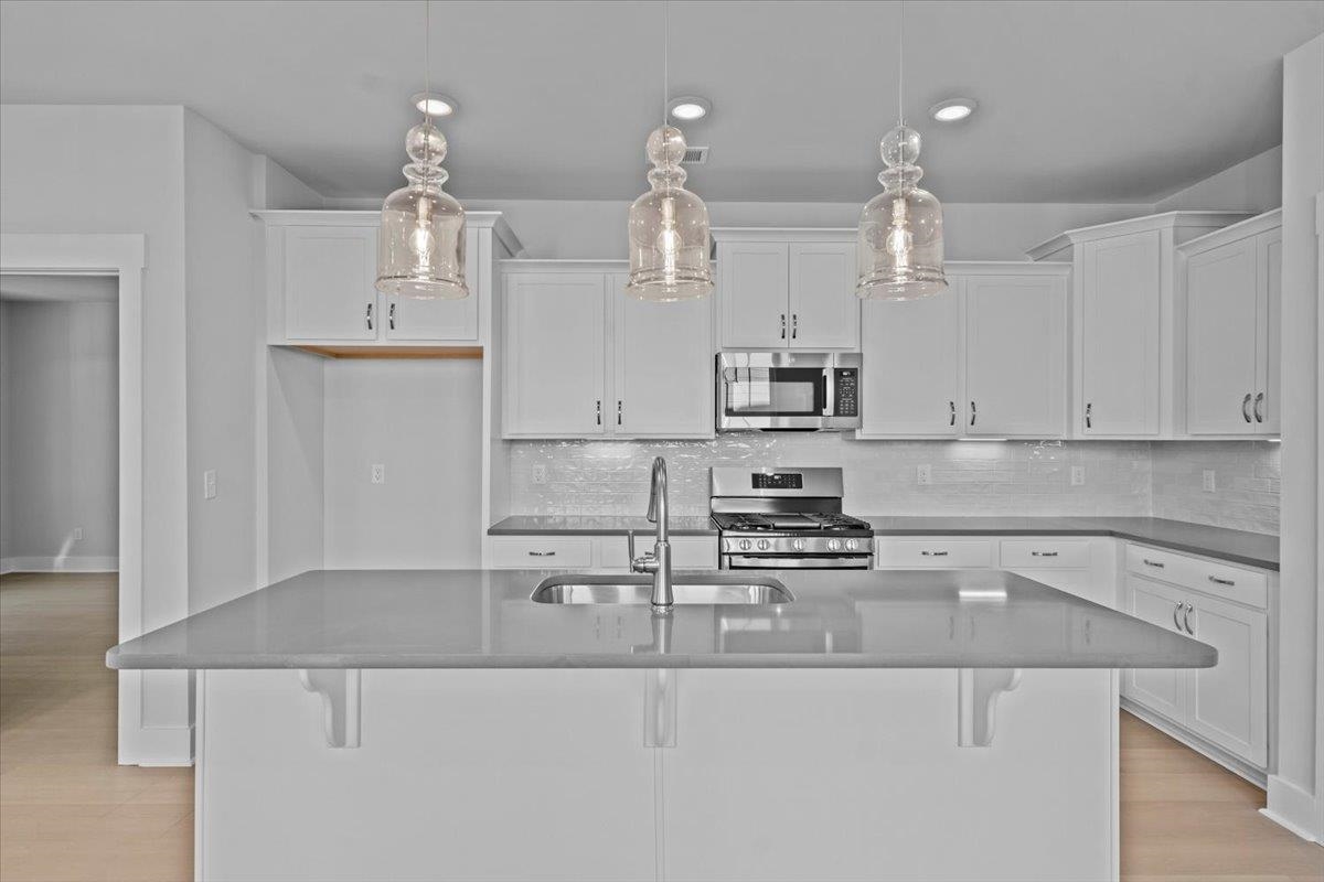 968 Diane Lane Moore, SC 29369 - Photo 4 of 36