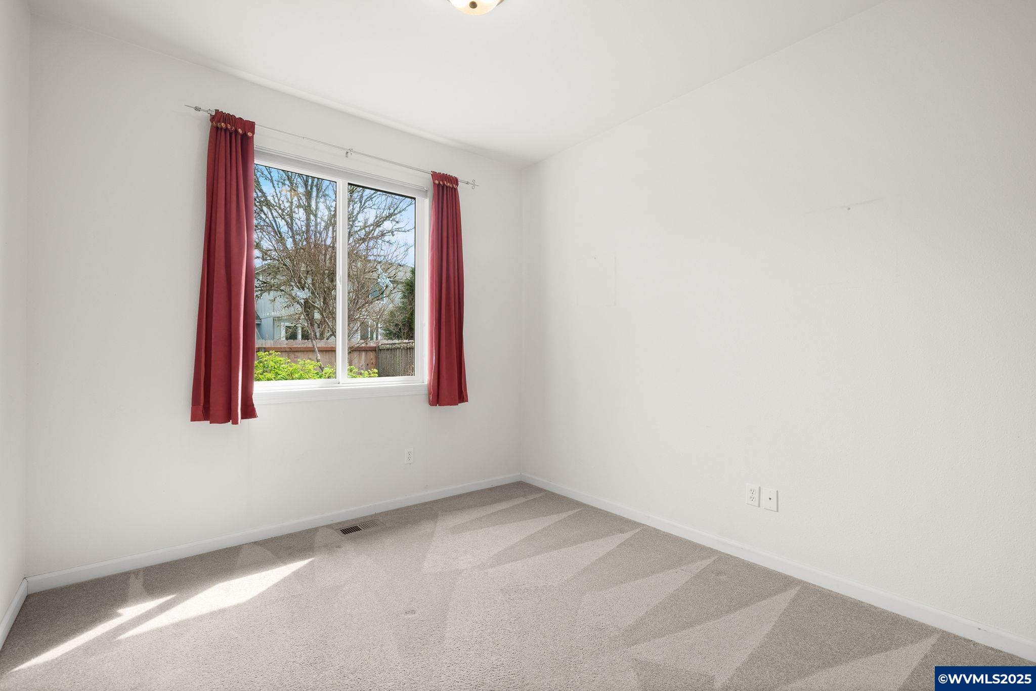 1665 Southwest Elk Circle Albany, OR 97321 - Photo 21 of 34 Gallery Image 21