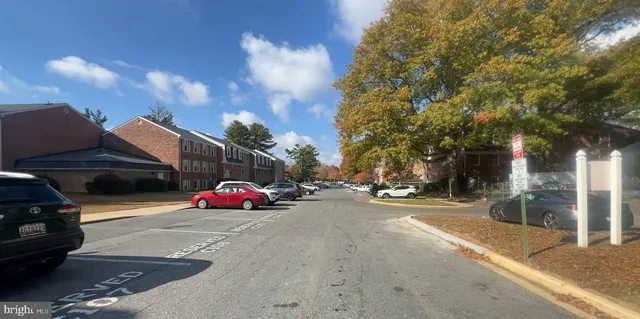 $170,000 | 794 Quince Orchard Boulevard, Unit T1, Gaithersburg, MD 20878