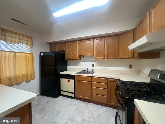 $170,000 | 794 Quince Orchard Boulevard, Unit T1, Gaithersburg, MD 20878