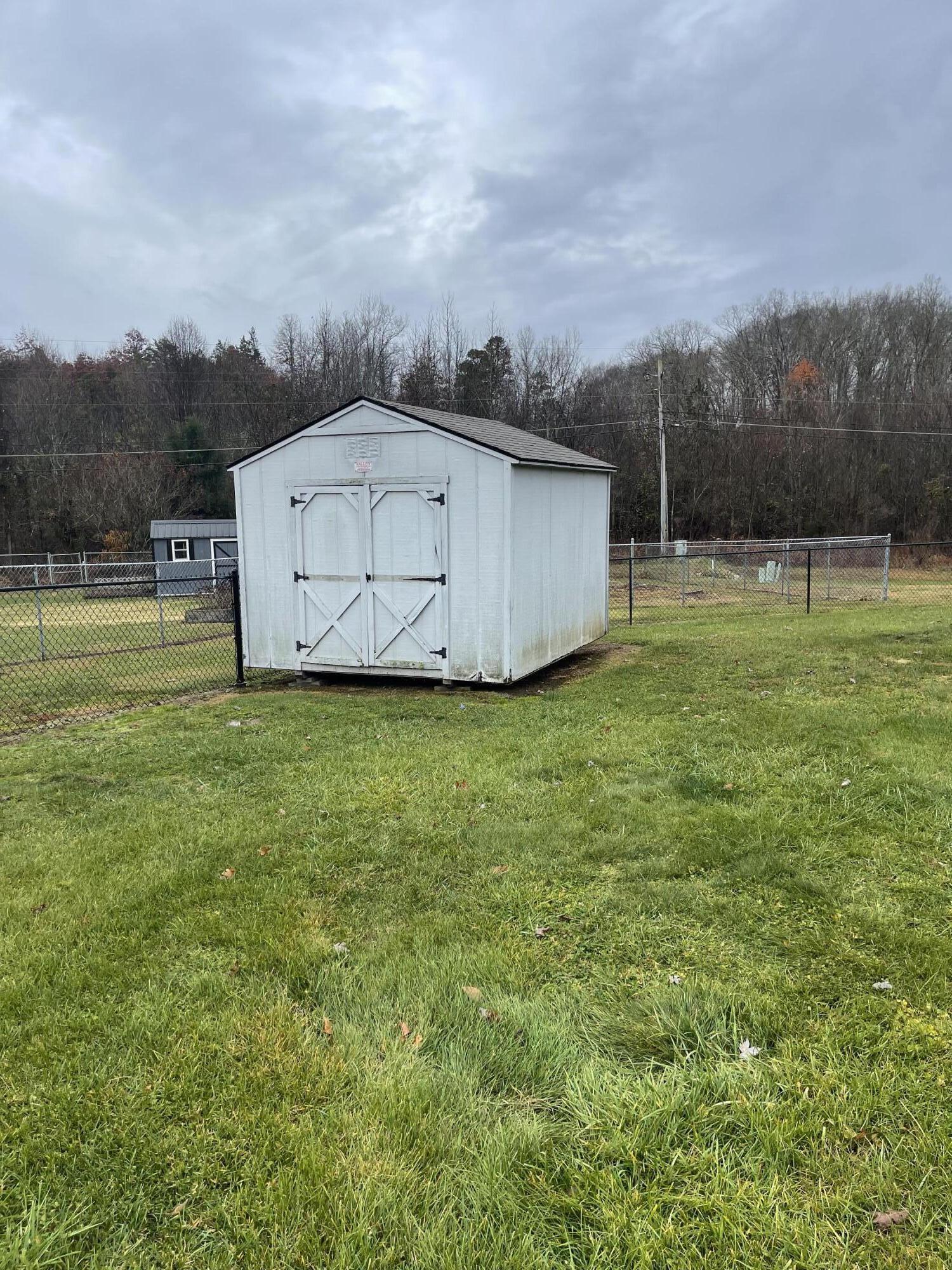 579 Fraley Avenue Duffield, VA 24244 - Photo 16 of 23 099912EA-94E4-4460-8966-9FA38DFCAAA6