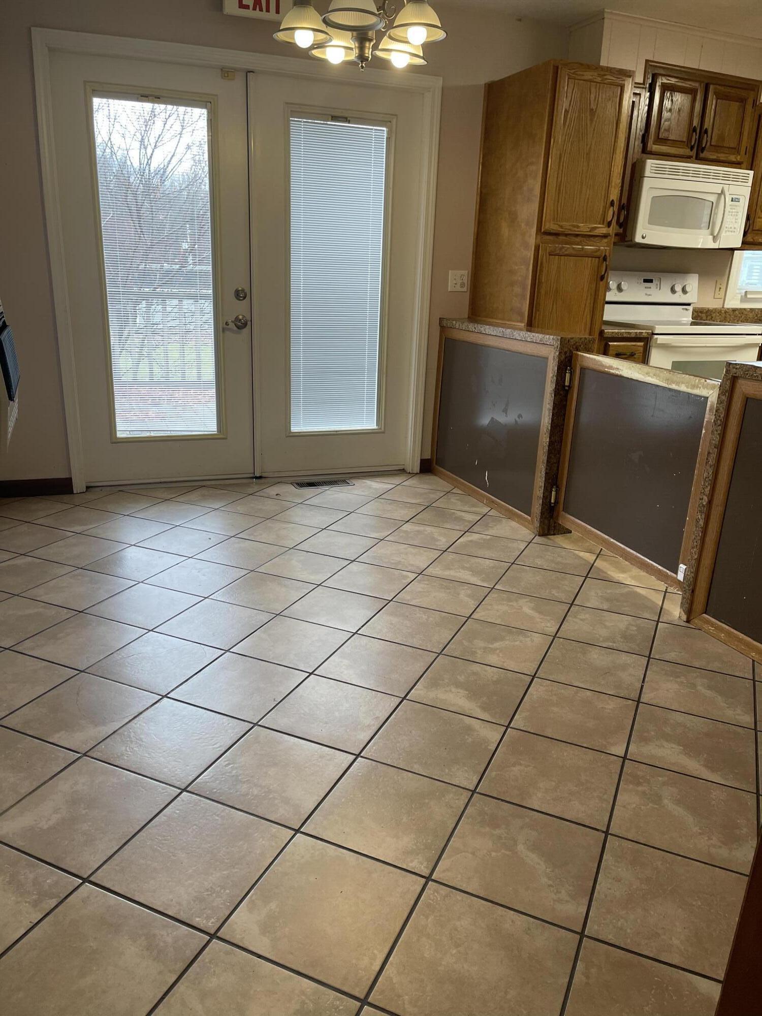 579 Fraley Avenue Duffield, VA 24244 - Photo 5 of 23 7B6DBABC-4C0A-4293-BB13-9BD2E15894EB