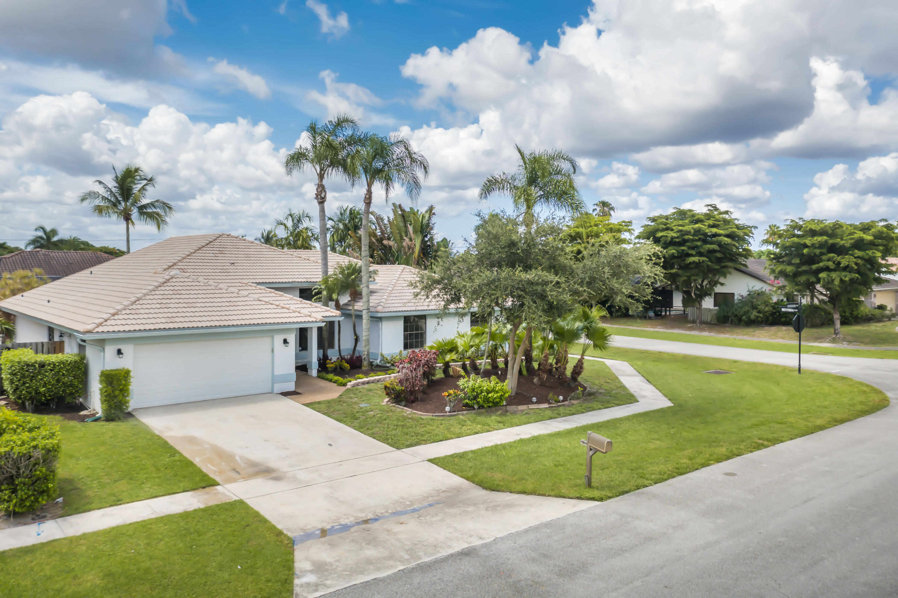 22455 Ensenada Way Boca Raton, FL 33433 - Photo 2 of 54 47