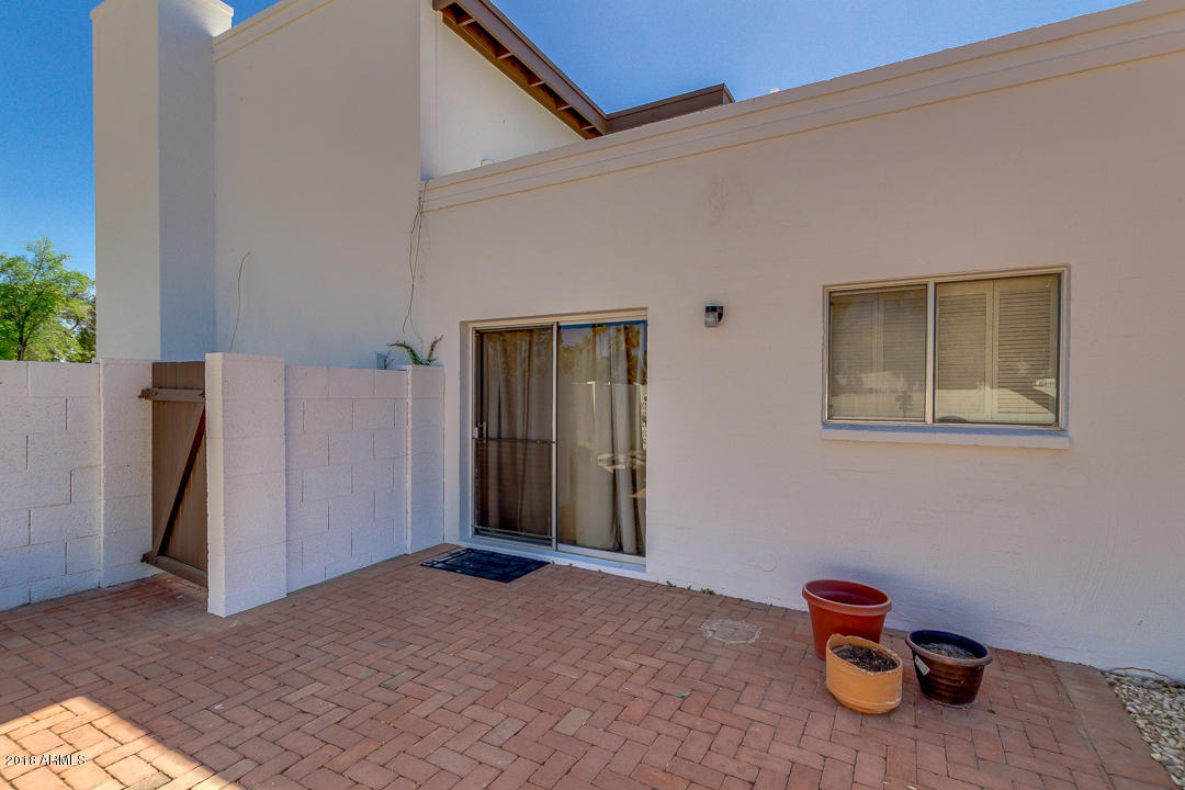 36 East Piping Rock Road Phoenix, AZ 85022 - Photo 25 of 39 Patio 2