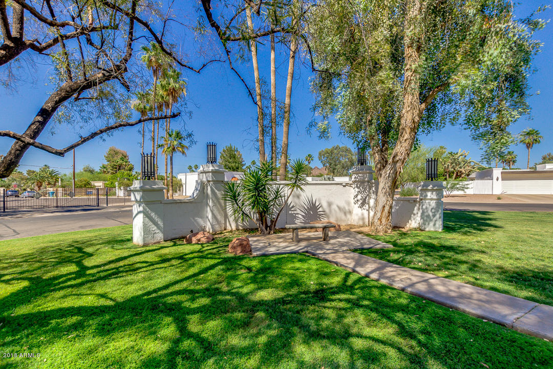 36 East Piping Rock Road Phoenix, AZ 85022 - Photo 31 of 39 Community