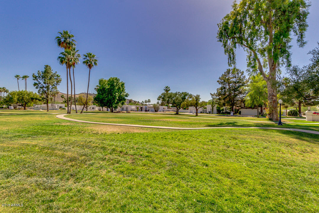 36 East Piping Rock Road Phoenix, AZ 85022 - Photo 32 of 39 Community Greenbelt
