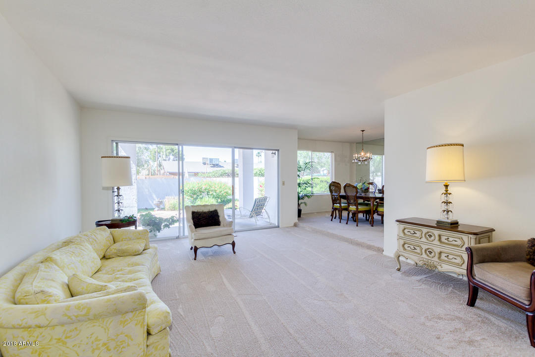 36 East Piping Rock Road Phoenix, AZ 85022 - Photo 9 of 39 Great Room