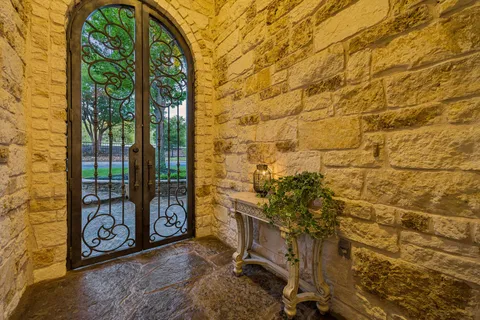 $1,200,000 | 6302 River Pl Boulevard, Austin, TX 78730
