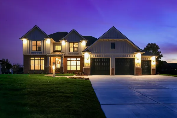 $1,080,000 | 2709 East Castlerock Drive, Urbana, IL 61802