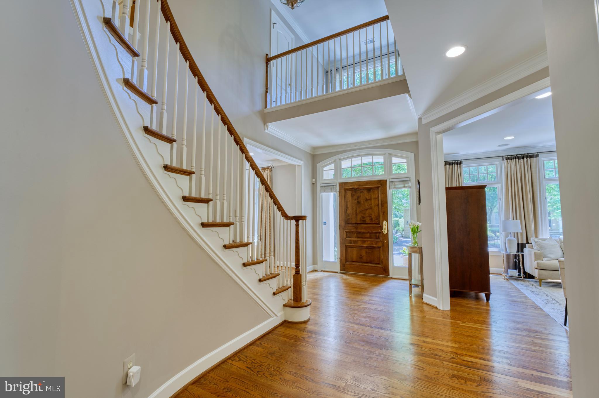11098 Whitstone Place Reston, VA 20194 - Photo 2 of 76 Grand Foyer