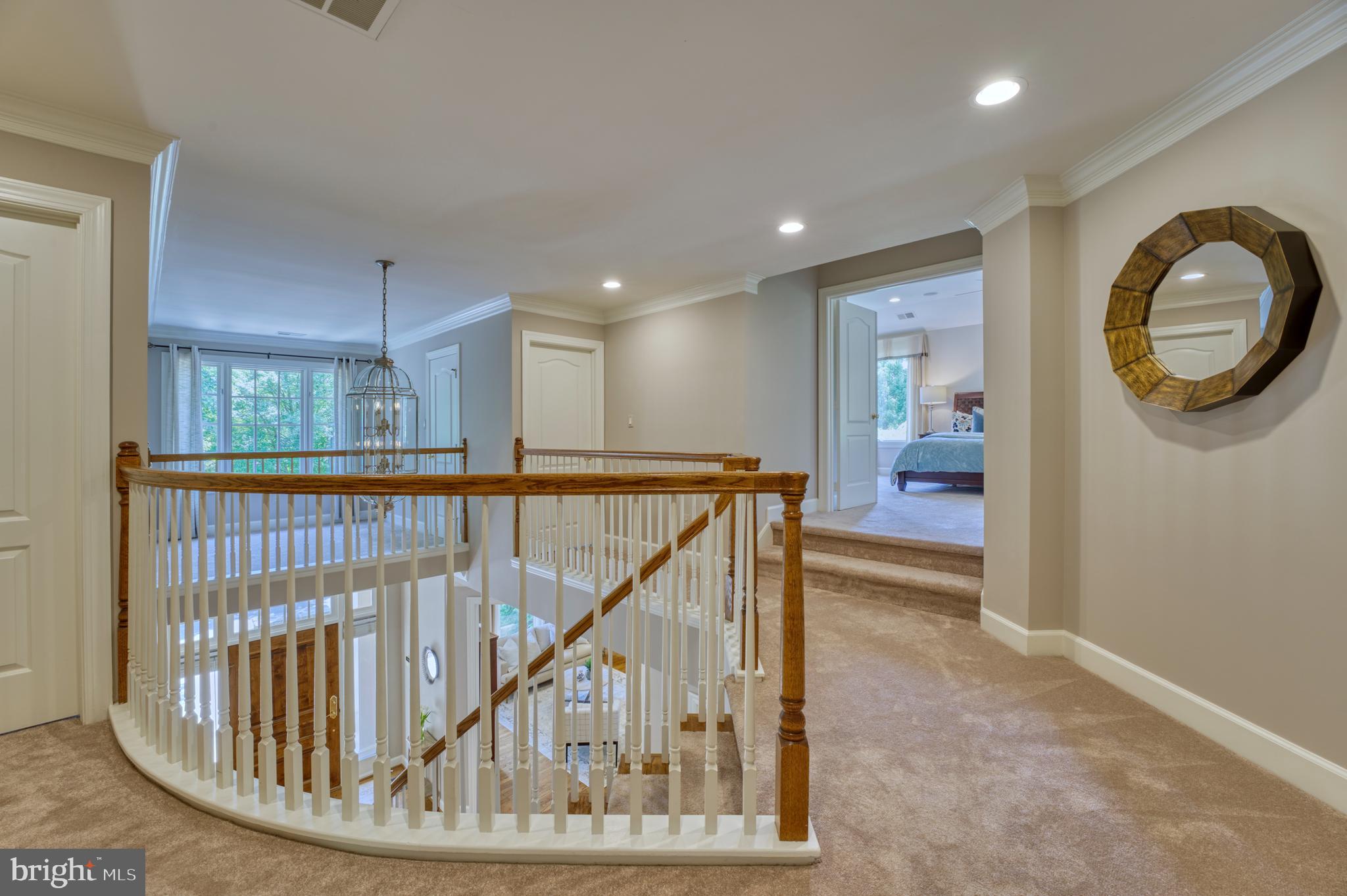 11098 Whitstone Place Reston, VA 20194 - Photo 23 of 76 Upper Foyer
