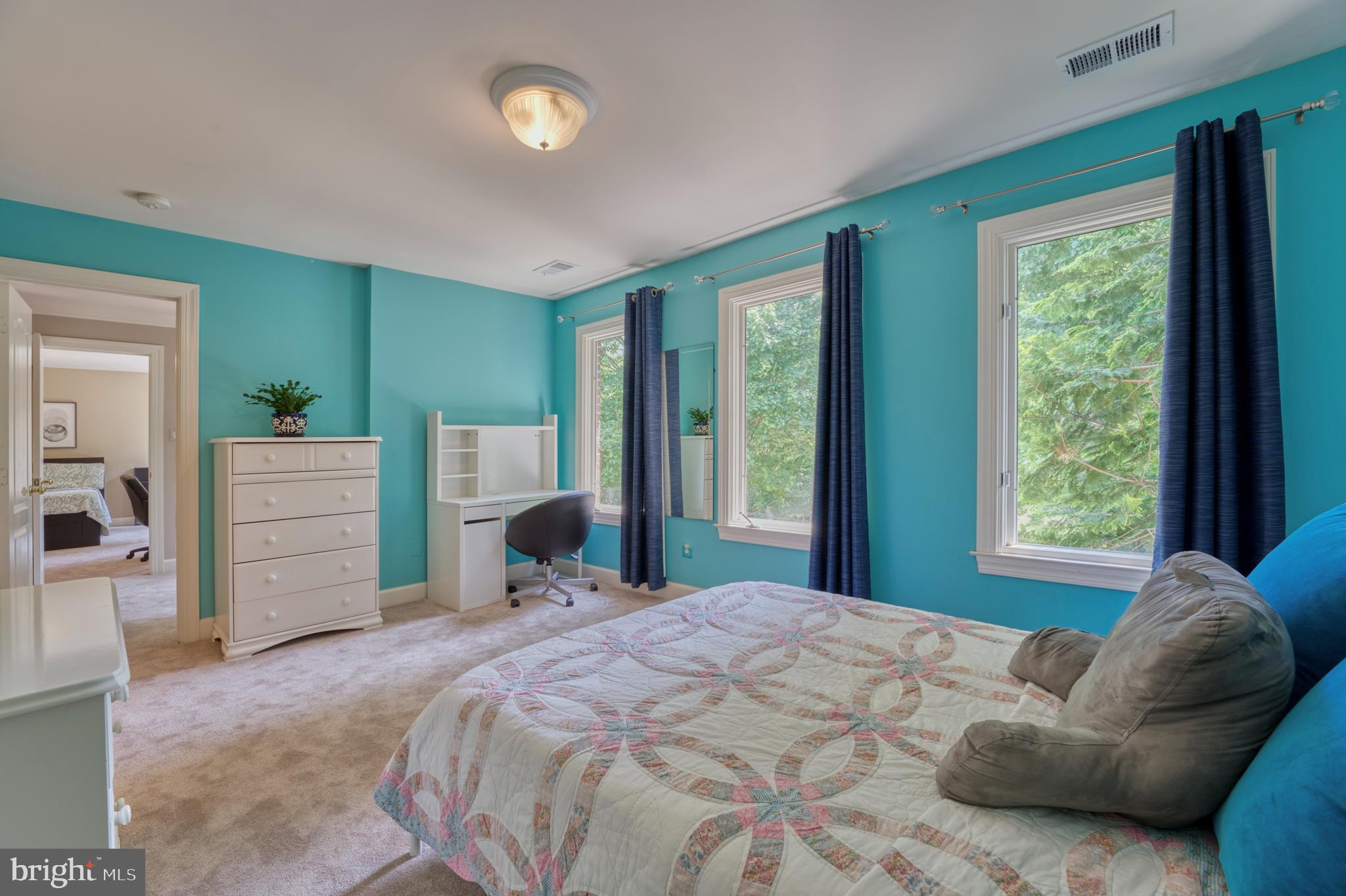 11098 Whitstone Place Reston, VA 20194 - Photo 32 of 76 Ensuite Bedroom