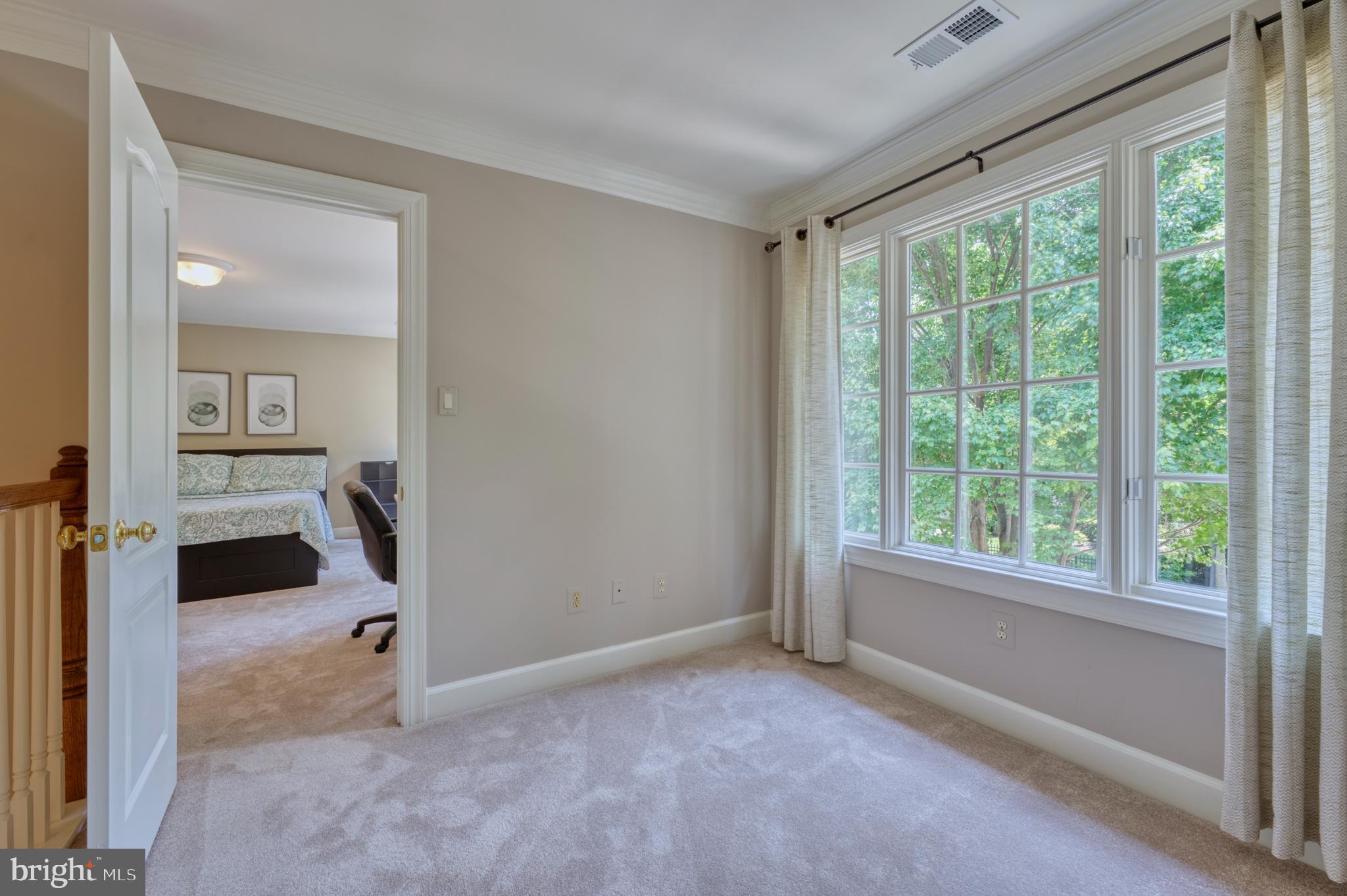 11098 Whitstone Place Reston, VA 20194 - Photo 34 of 76 Upper Level Sitting Area