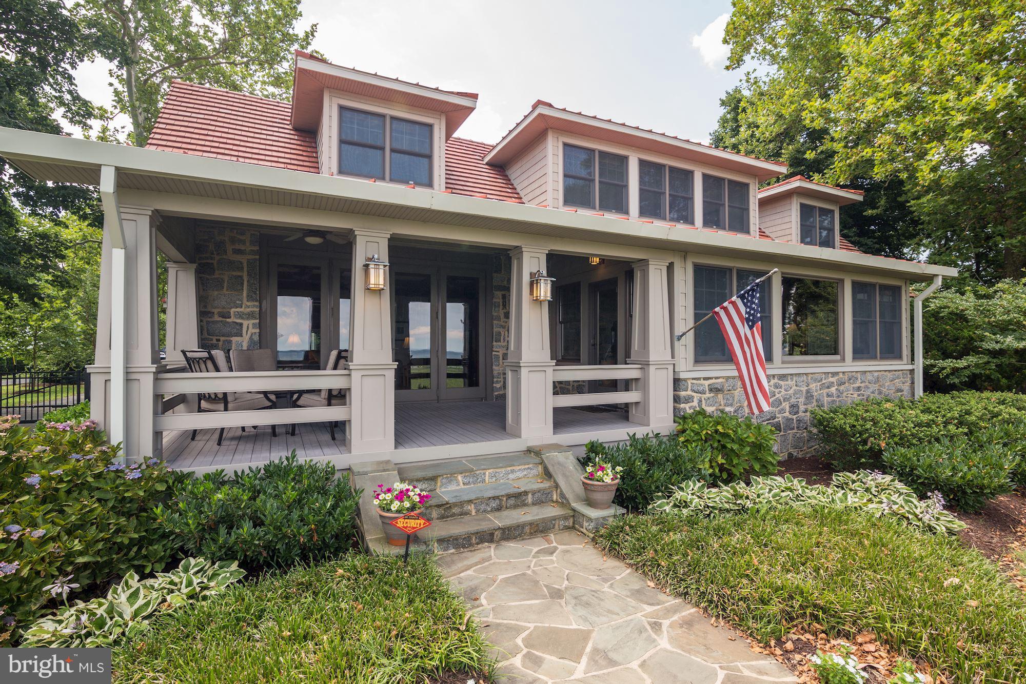 102 Riverside Drive Cambridge, MD 21613 - Photo 2 of 30 Exterior (Front)