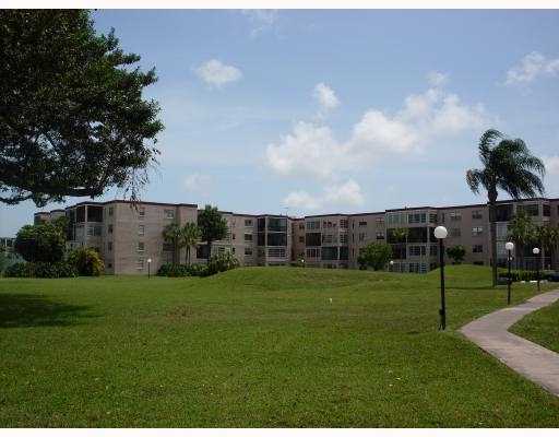 9273 Southwest 8th Street, Unit 306B Boca Raton, FL 33428 - Photo 4 of 9 Additional Photo