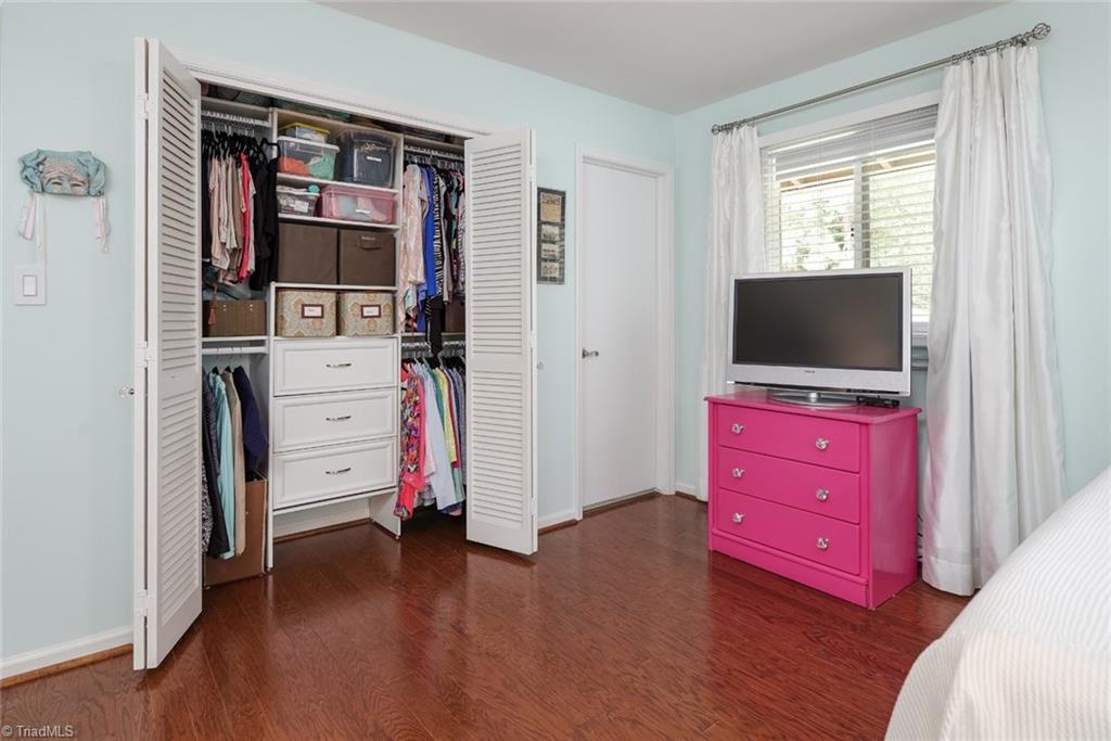 405 Guilford Road Jamestown, NC 27282 - Photo 17 of 30 Gallery Image 17