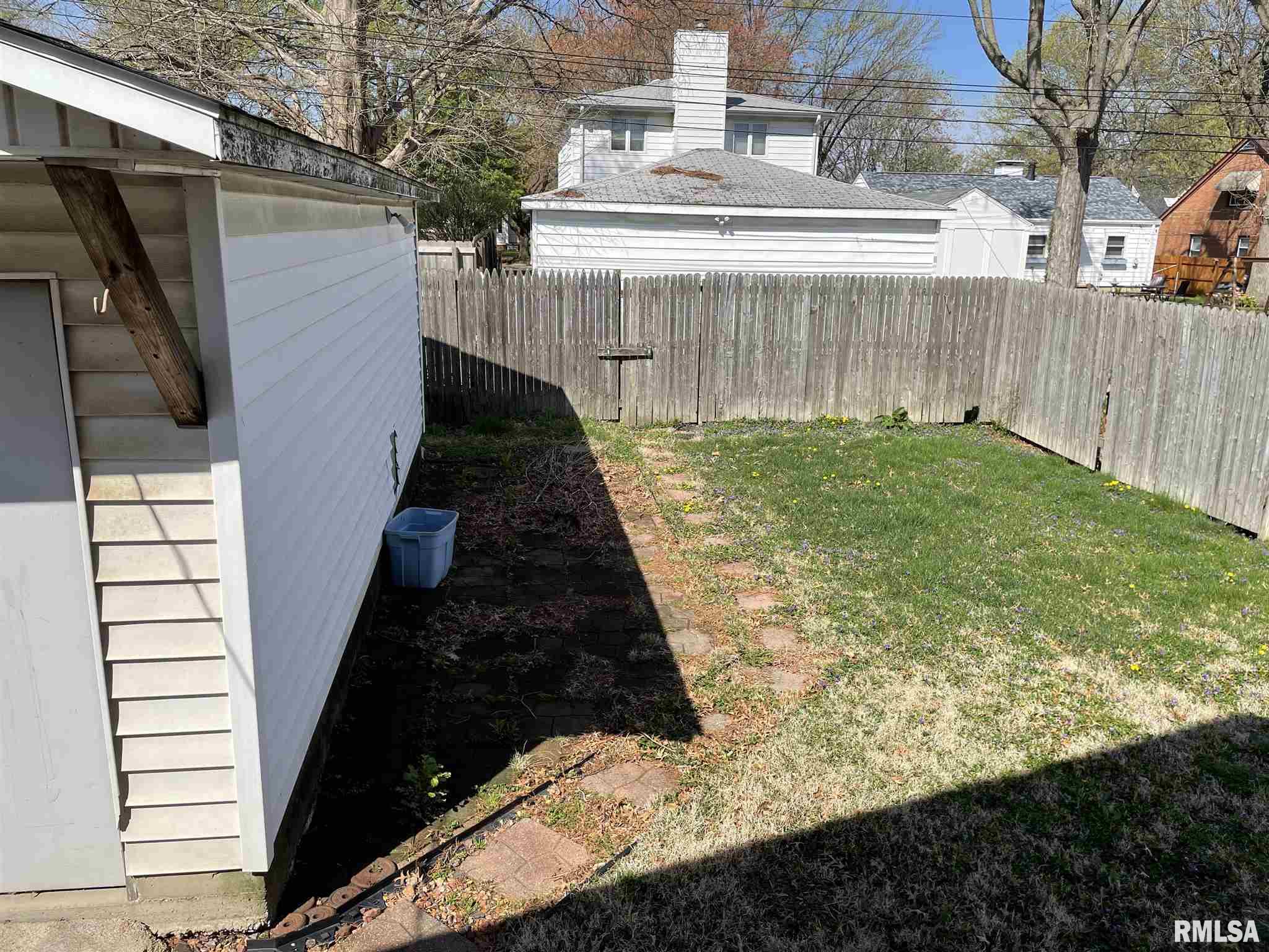 2121 North 7th Street Springfield, IL 62702 - Photo 22 of 34