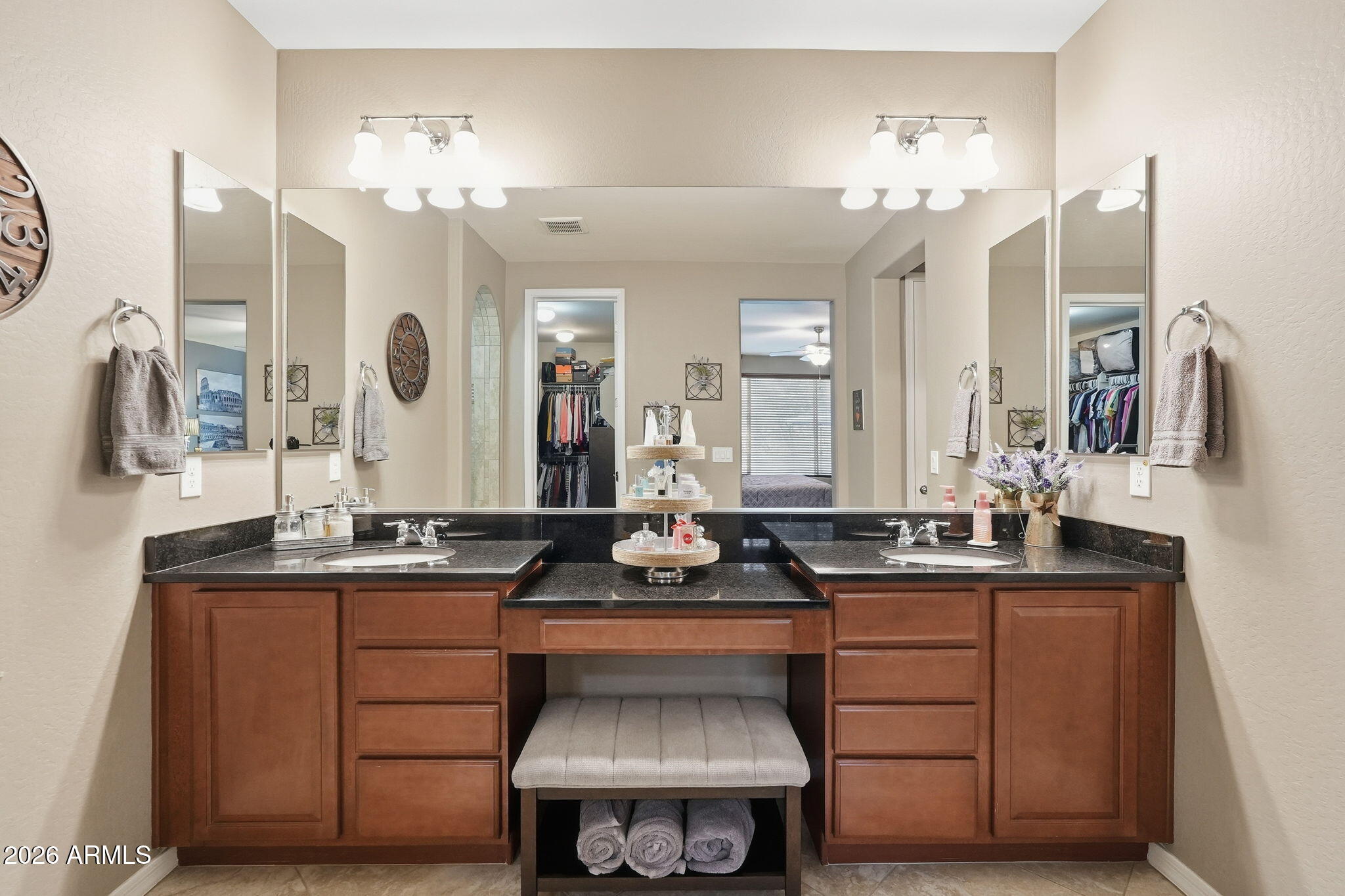 2609 West Rabjohn Road Phoenix, AZ 85085 - Photo 35 of 58 P Bath - 2609 W Rabjohn