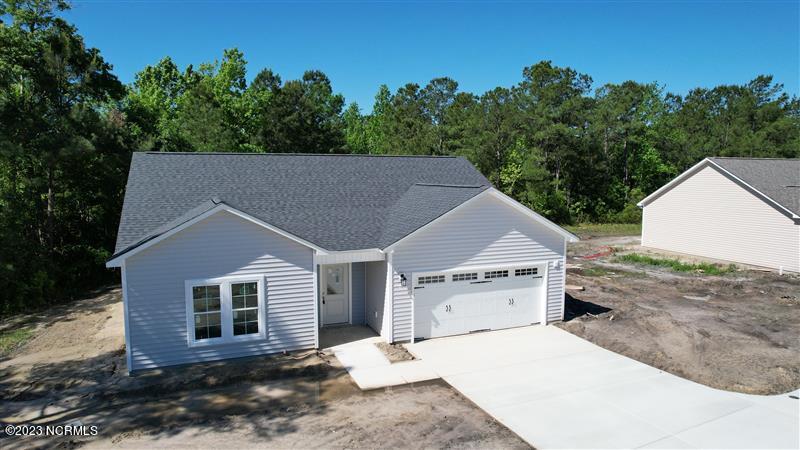 135 Queens Haven Road Hubert, NC 28539 - Photo 1 of 12 Front Exterior