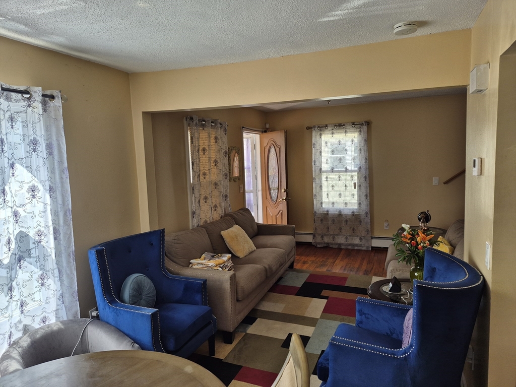 58 Eureka Street Springfield, MA 01104 - Photo 4 of 18 Gallery Image 4