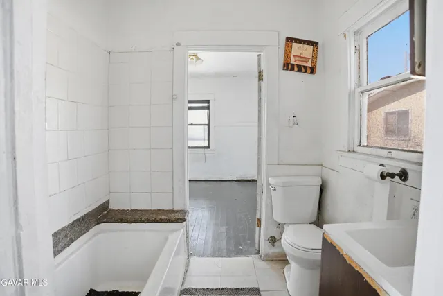 $600,000 | 1123 South Kern Avenue, Los Angeles, CA 90022