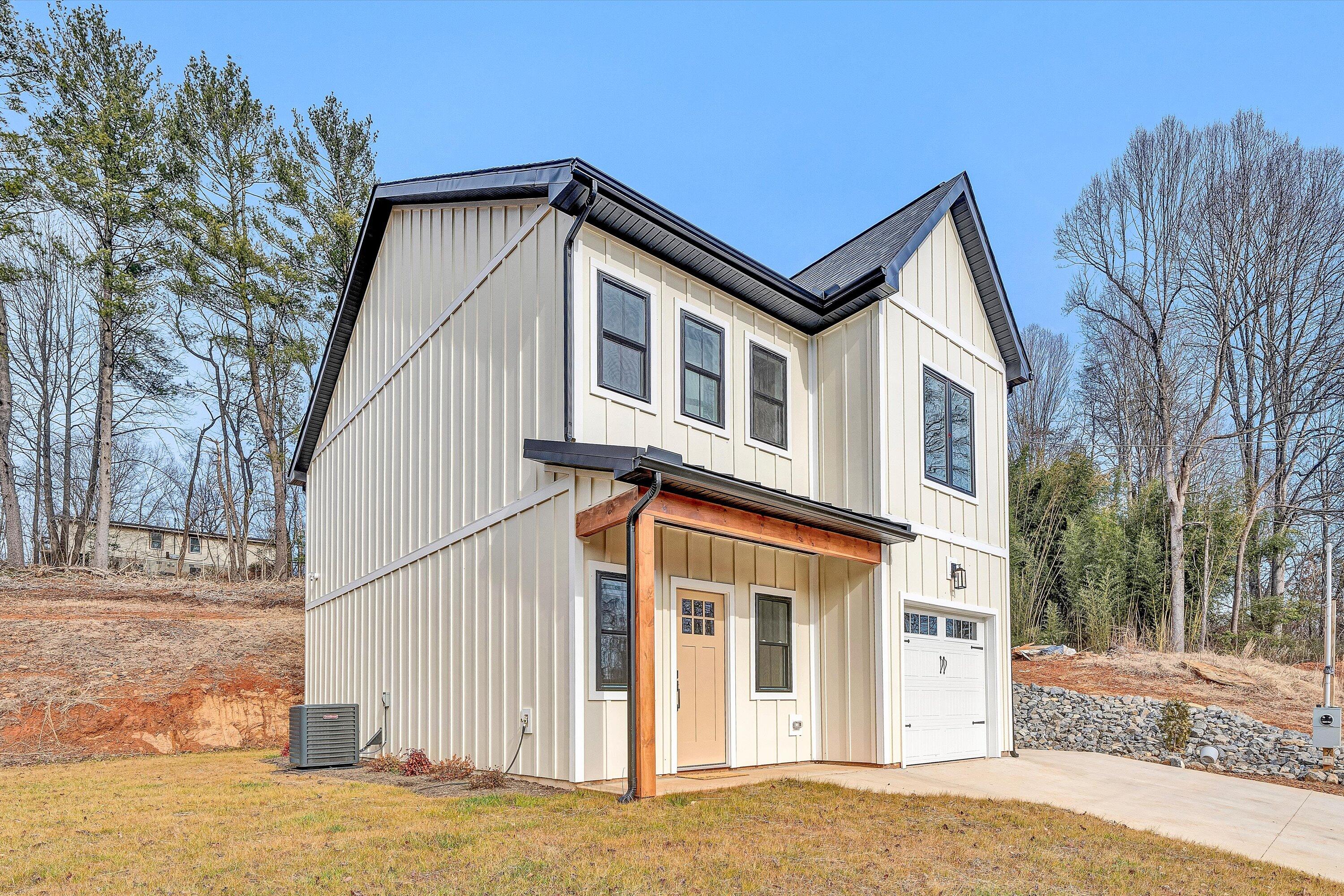 300 Anderson Street Rocky Mount, VA 24151 - Photo 2 of 40 300 Anderson Street