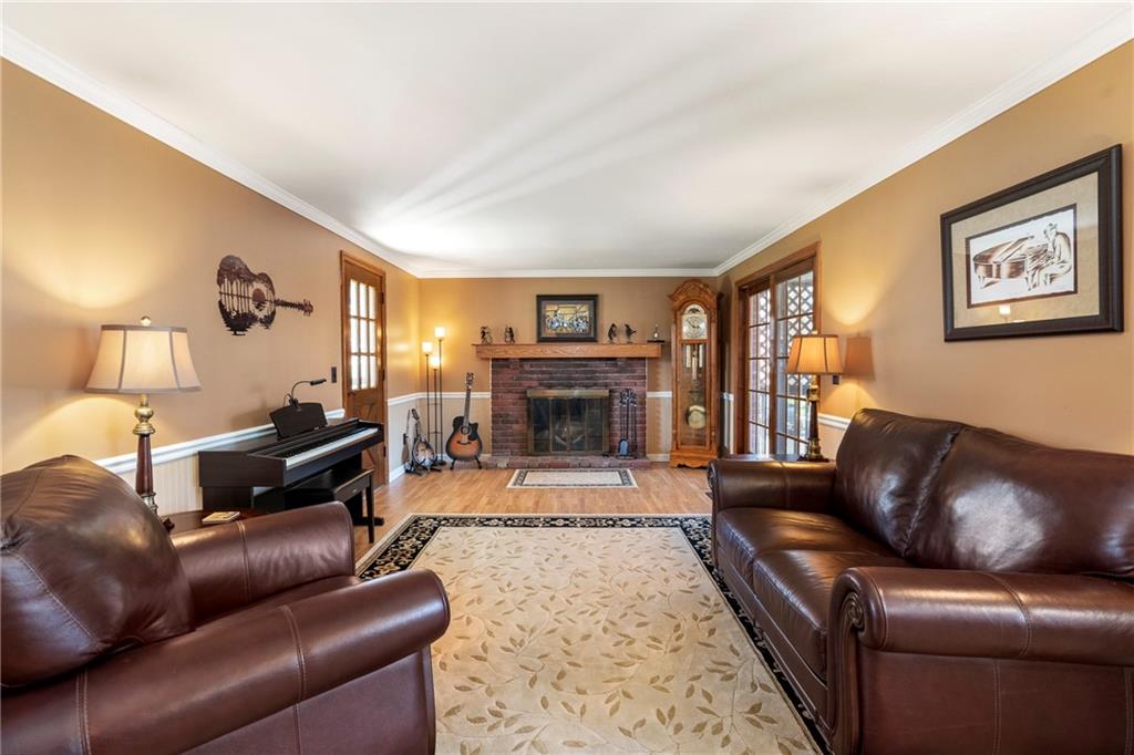 9320 Timber Trail Pittsburgh, PA 15237 - Photo 5 of 37
