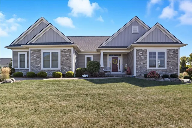 $675,000 | 5 Coventry Ridge, Pittsford, NY 14534