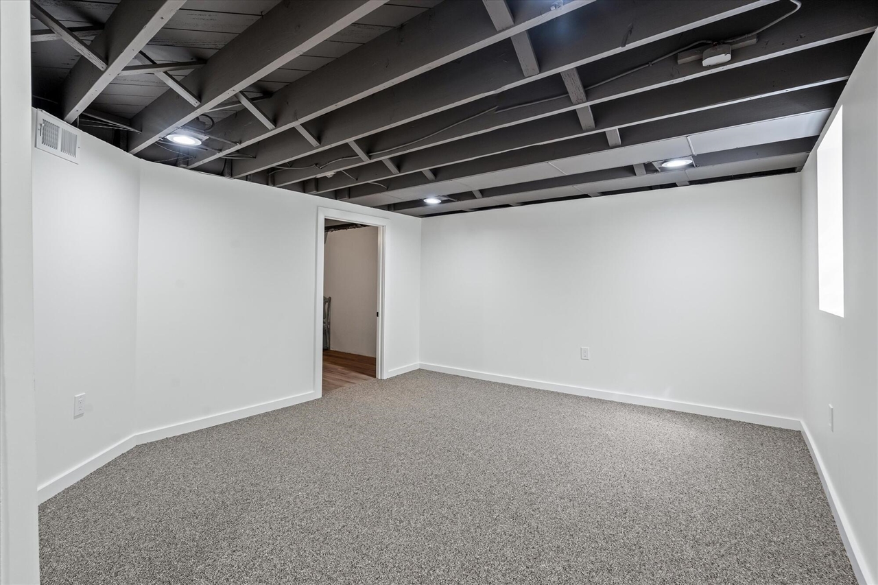 1650 Graefield Road Birmingham, MI 48009 - Photo 19 of 27