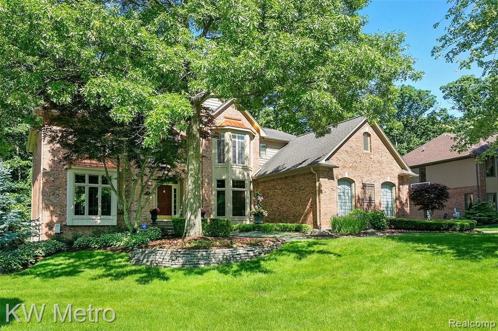 1611 Wakefield Court Rochester Hills, MI 48306 - Photo 1 of 59