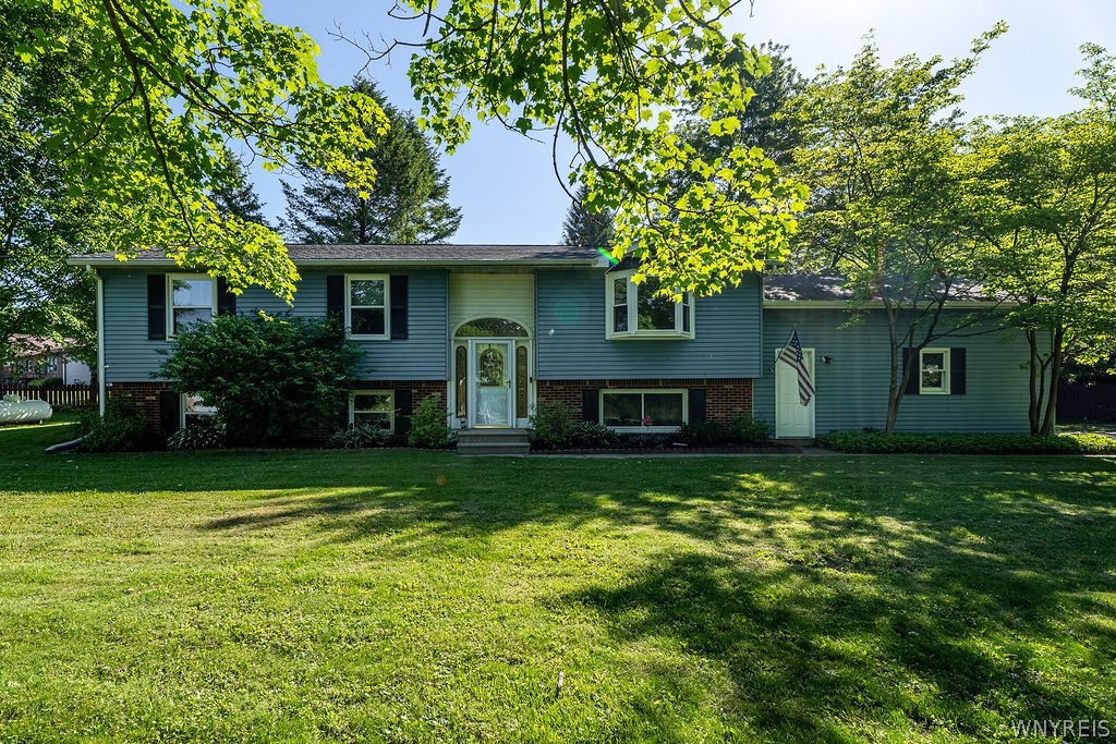 13670 Martin Road Akron, NY 14001 - Photo 3 of 49