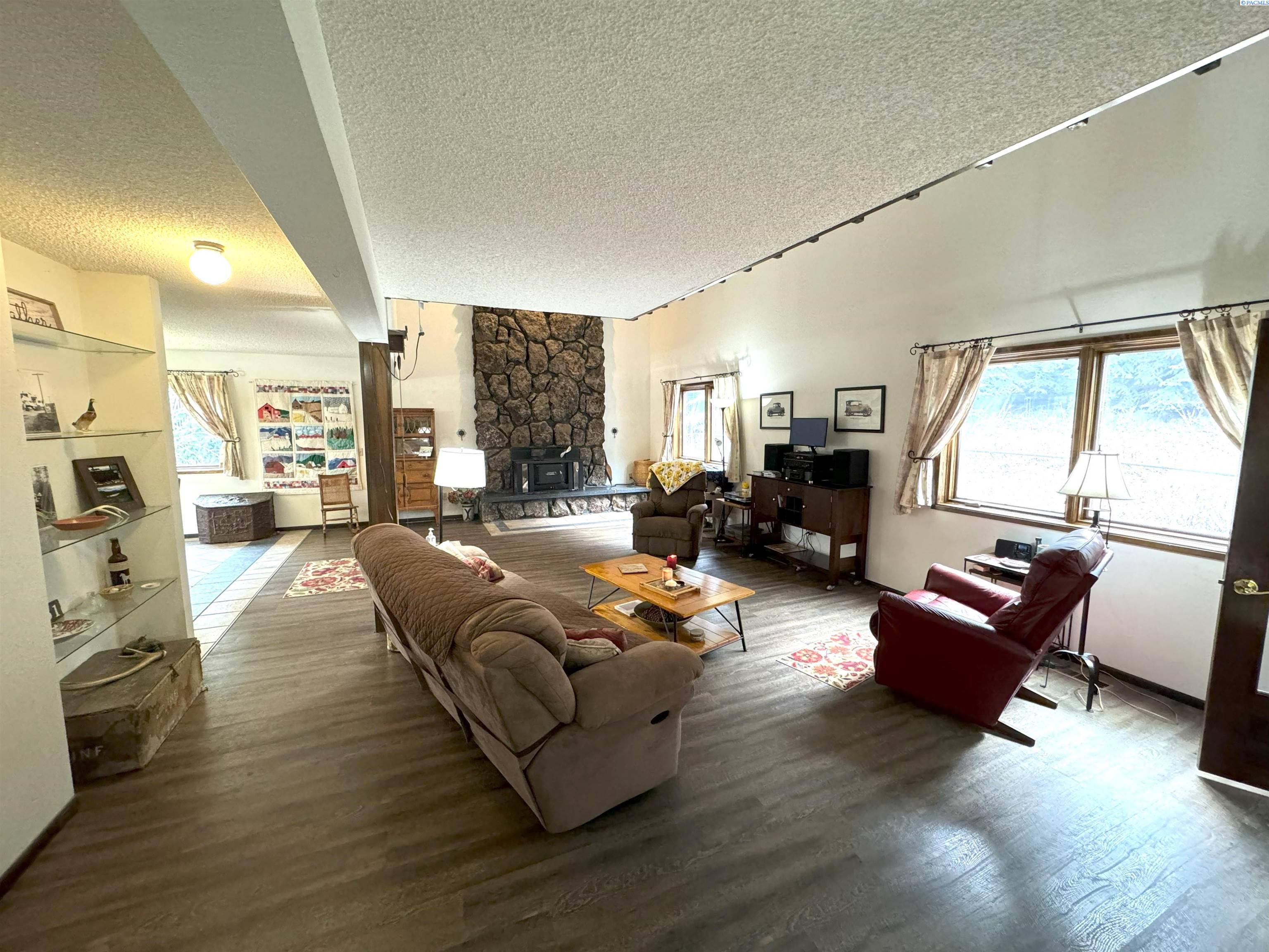 551 Old Moscow Road Pullman, WA 99163 - Photo 10 of 50 Gallery Image 10