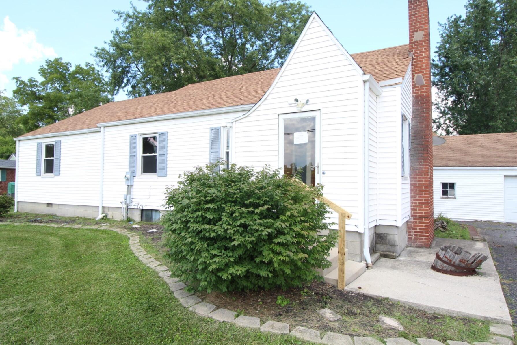 2424 Adgate Road Lima, OH 45805 - Photo 2 of 17 Gallery Image 2