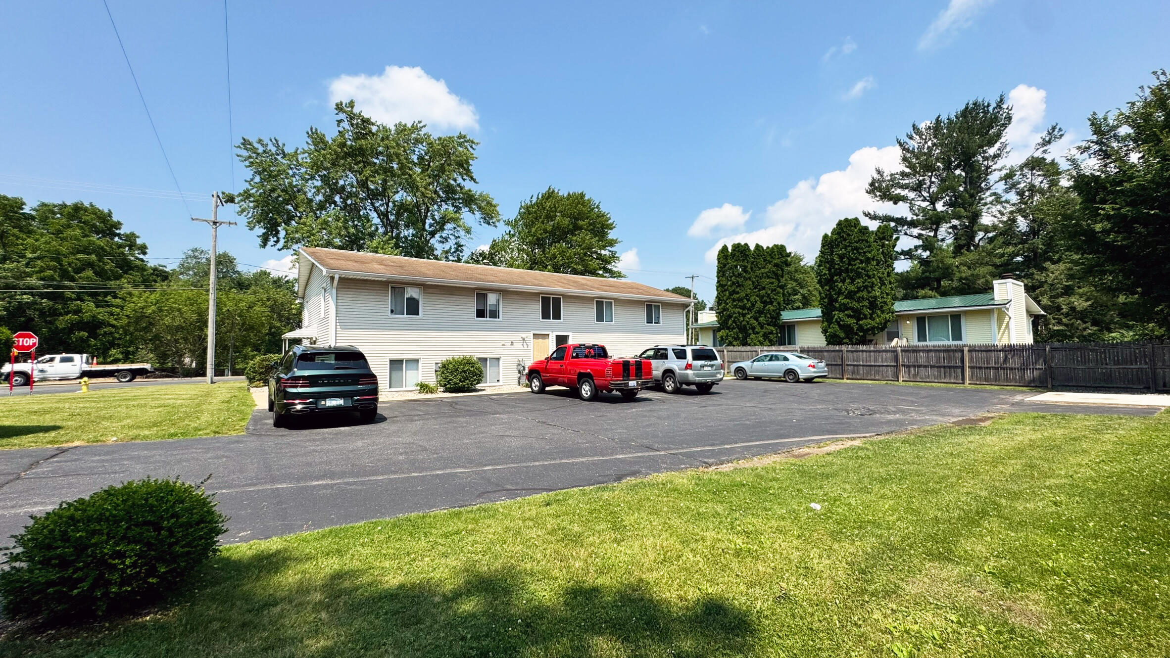 2708 Nichols Road Kalamazoo, MI 49004 - Photo 1 of 6 Primary Photo - 2708 Nichols Rd, Kzoo