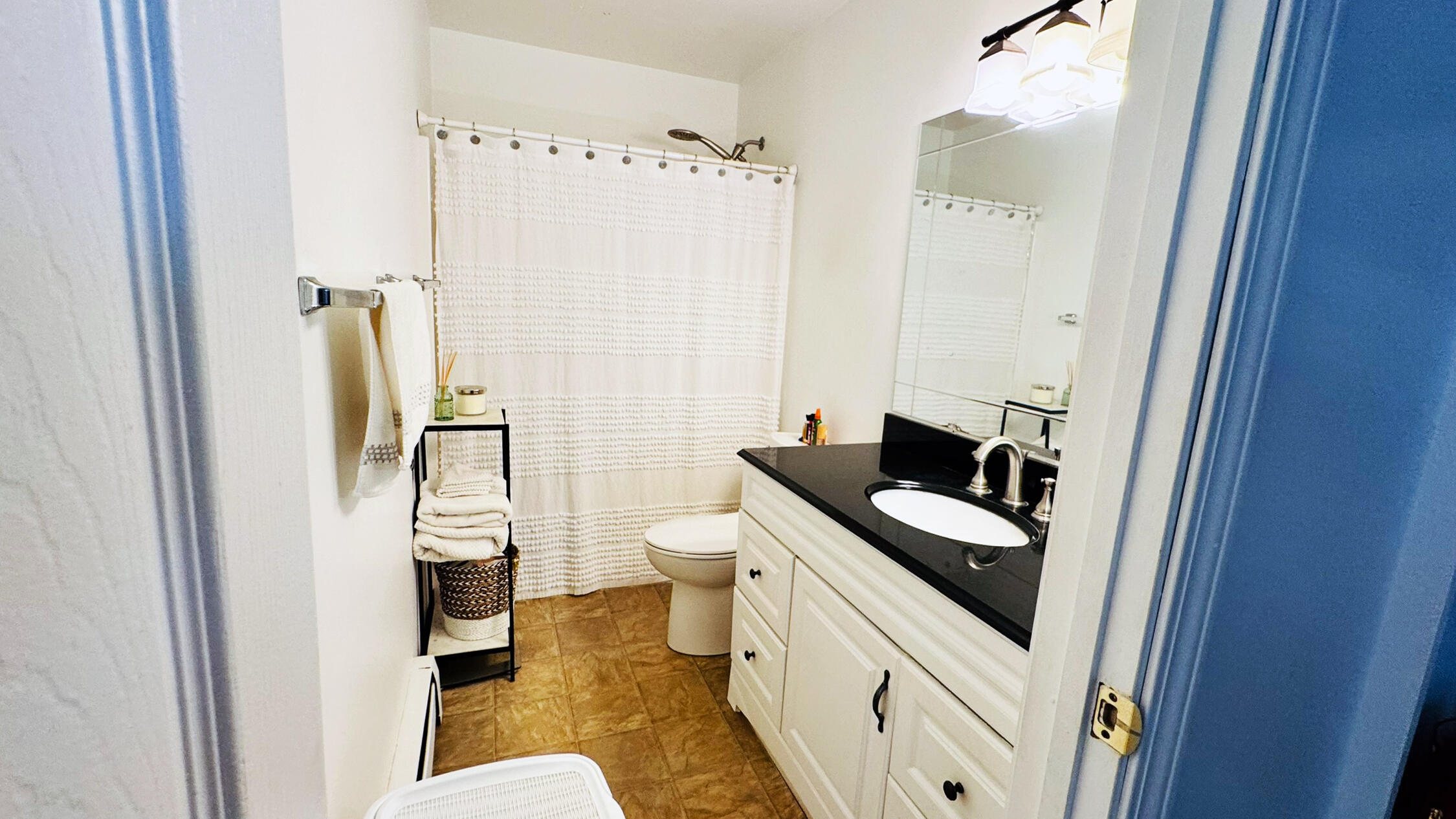 2708 Nichols Road Kalamazoo, MI 49004 - Photo 6 of 6 Bath
