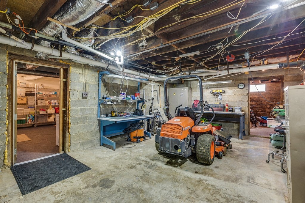 1629 Overhill Road Bristol, VA 24201 - Photo 45 of 53 Gallery Image 45