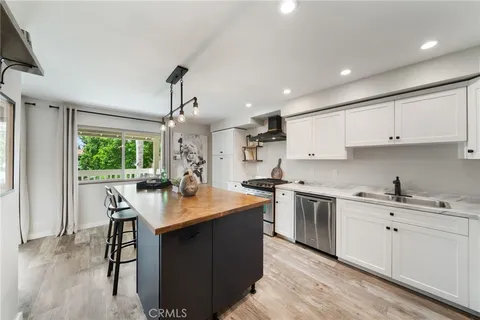 $738,888 | 7422 Seastar Drive, Unit 8, Huntington Beach, CA 92648