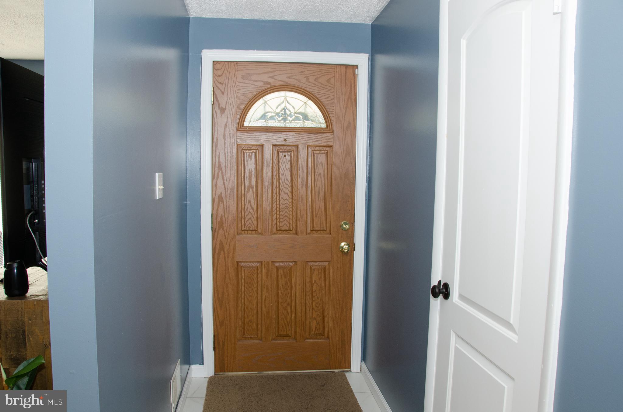1513 Nicholas Road Waldorf, MD 20601 - Photo 2 of 20 Foyer