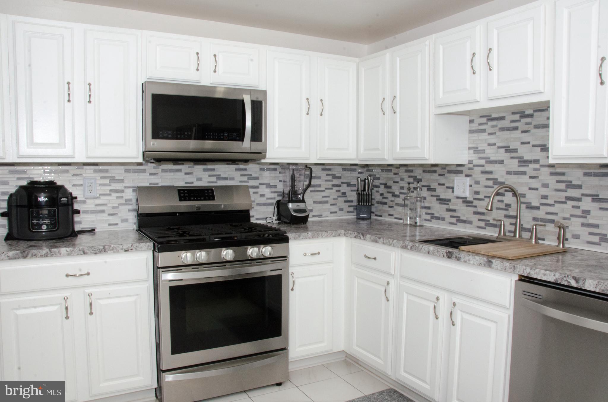 1513 Nicholas Road Waldorf, MD 20601 - Photo 5 of 20 All new flooring