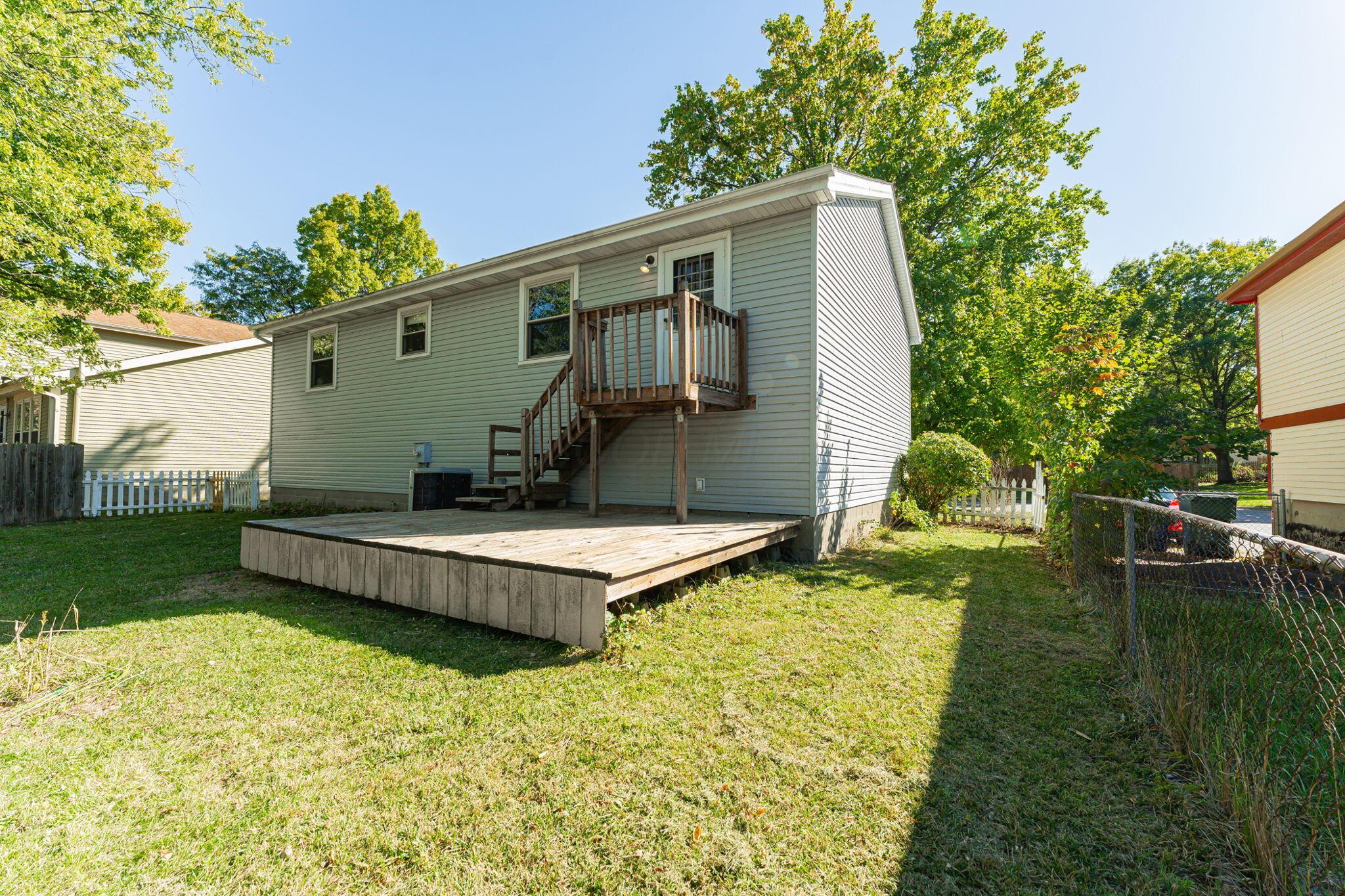 1952 Wolverhampton Road Powell, OH 43065 - Photo 40 of 48 Deck
