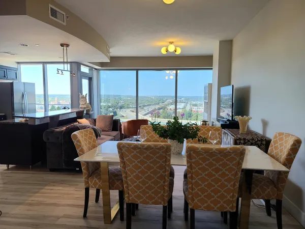 $400,000 | 335 Bridge Street Northwest, Unit 1005, Grand Rapids, MI 49504