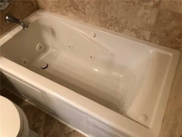 $1,850 | 18352 Northwest 68th Avenue, Unit E, Hialeah, FL 33015