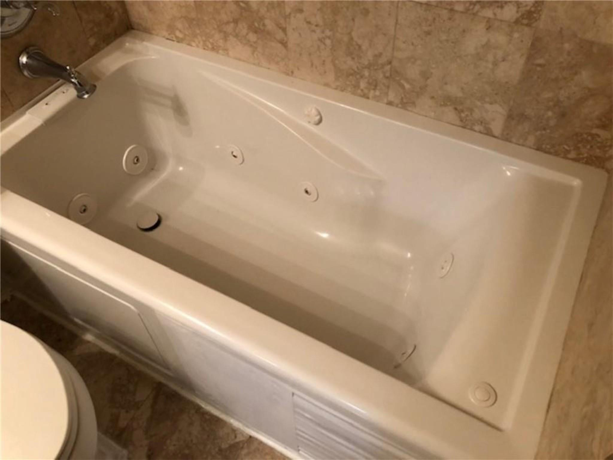 18352 Northwest 68th Avenue, Unit E Hialeah, FL 33015 - Photo 20 of 34 Photo 20