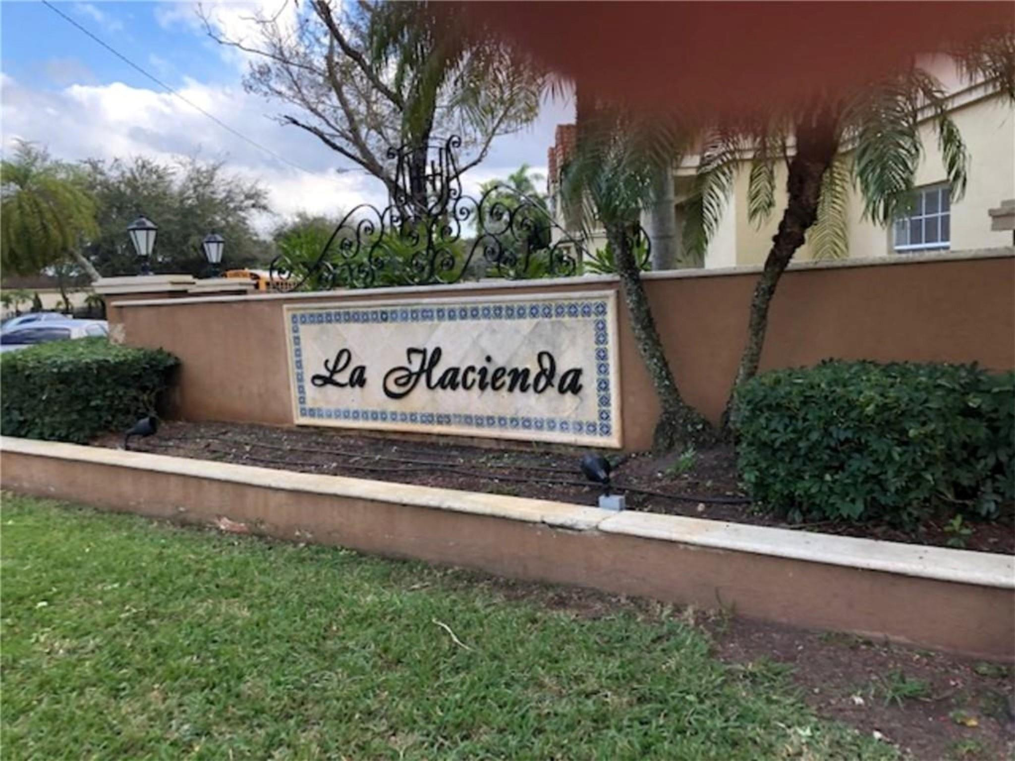 18352 Northwest 68th Avenue, Unit E Hialeah, FL 33015 - Photo 3 of 34 Photo 3