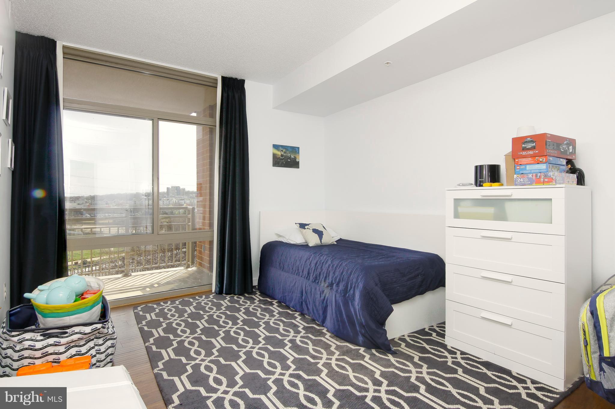 3600 South Glebe Road, Unit 323W Arlington, VA 22202 - Photo 26 of 28 Bedroom